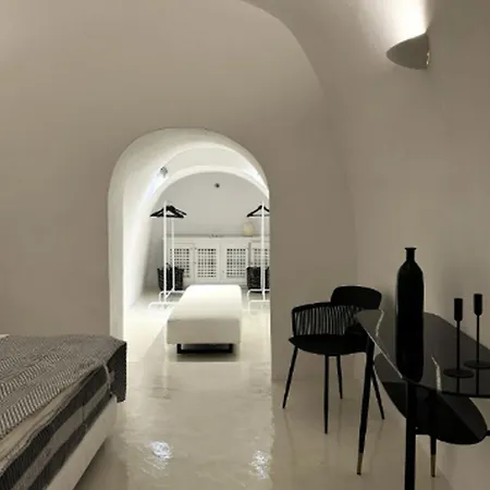 Exquisite Santorini Villa Villa Kamelot 3 Bedrooms Spectacular Aegean Sea Views Private Outdoor Hot Tub Imerovigli